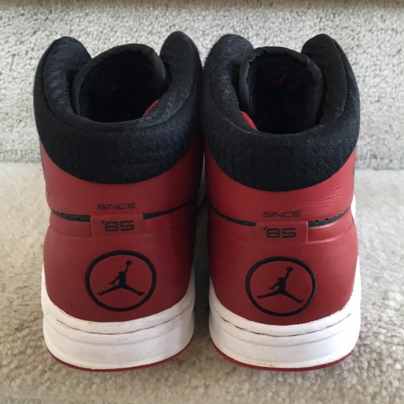 Air Jordan Alpha 1 Retro Black Varsity Red 2009 - Picture 8 of 16